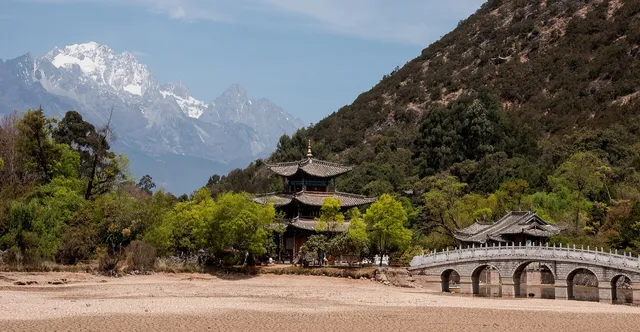 Black Dragon Pond Park in Lijiang